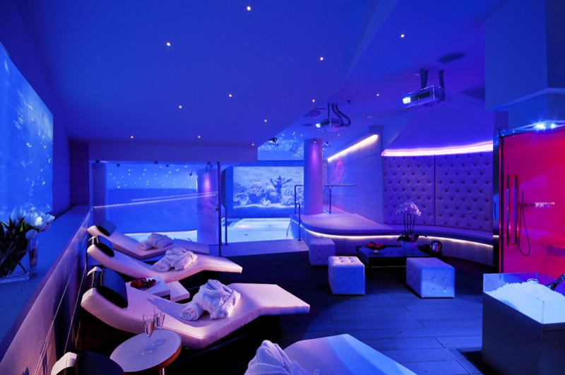 SPA Moon - lounge con luci blu